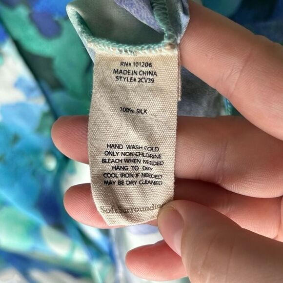 Soft Surroundings Palais Silk Floral Watercolor Print Button Down Shirt Large‎ - Picture 7 of 7